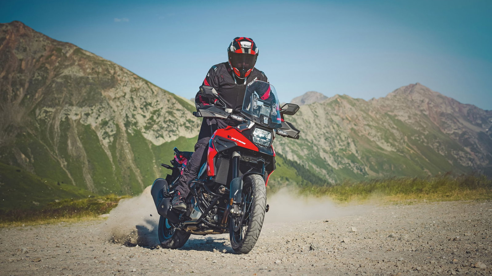Suzuki V-Stom 1050 01
